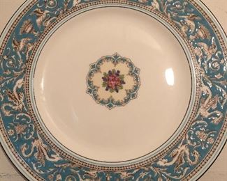 Wedgwood Florentine with fruit center service for 12