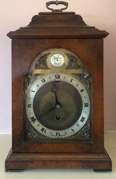 Fine English bracket clock
