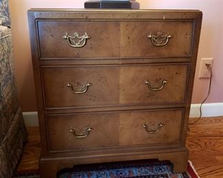 Pair of Henredon Furn. Co. side chests, appr. 21 inches wide x 17 1/2 inches deep by 24 inches high