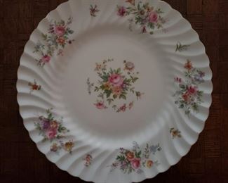 18 Mintons "Marlow" dinner plates