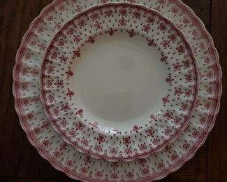 Spode Copeland "Fleur De Lis" dinner service, 122 pieces