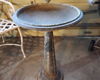 Metal bird bath