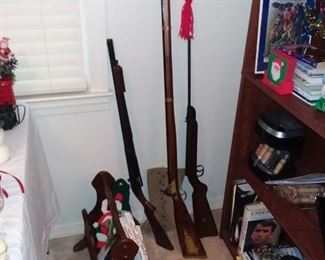 Vintage Daisy Model 25 Air Rifle, Vintage Hi Score Air Rifle, One  Vintage US Made Parris Mfg. Savannah TN Wooden Toy Long Rifle 37" Cap Gun