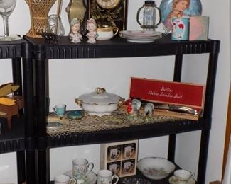 Tea cup set, vintage shelf clock, carving set