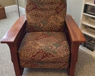 2 matching chairs in sale 