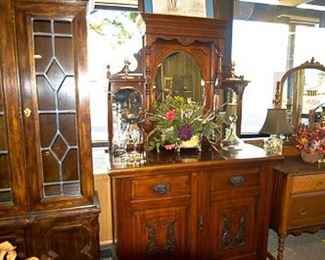 Buffet with mirror