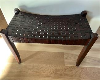 Leather woodend sitting bench
