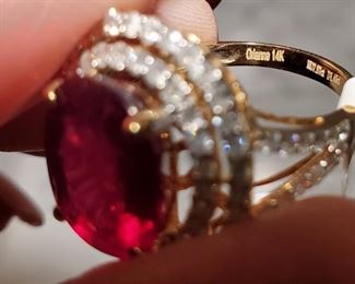 14KT YELLOW GOLD RUBY AND DIAMOND RING. TOTAL RETAIL VALUE: $5,000.00. MINIMUM RESERVE BID: $650.00.