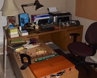office desk and supples