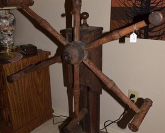 antique yarn spinner
