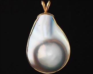  Blister Pearl and Gold Pendant 
