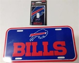 1- Buffalo Bills plastic license plate; 1- Buffalo Bills switch plate cover