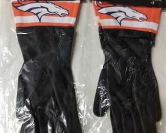 2 pair Denver Broncos team dish gloves