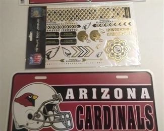 1 Arizona Cardinals plastic plate, 1 decal and one package of temporary foil tattoos