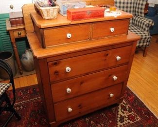 COUNTRY  STEPBACK CHEST OF DRAWERS [DRESSER]