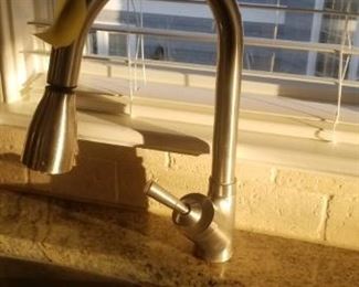 Kitchen faucet