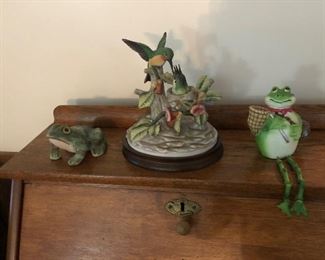 Figurines