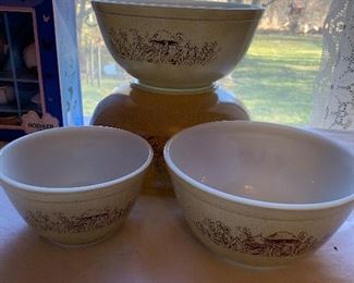 Vintage Pyrex Mixing Bowls