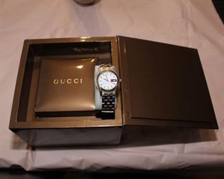 Gucci stainless steel YA055313