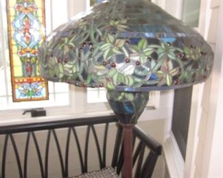 STAINED GLASS MADNESS!
TIFFANY STYLE LIGHTING (HUNDREDS OF CHOICES)