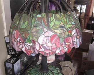 STAINED GLASS MADNESS!
TIFFANY STYLE LIGHTING (HUNDREDS OF CHOICES)