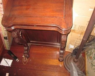 Captains Desk With Side Drawers