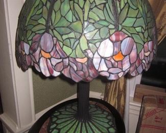 TIFFANY STYLE LIGHTING (HUNDREDS OF CHOICES)