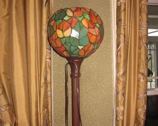 TIFFANY STYLE LIGHTING (HUNDREDS OF CHOICES)