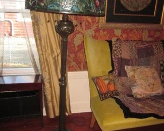 TIFFANY STYLE LIGHTING (HUNDREDS OF CHOICES)