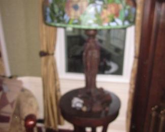 TIFFANY STYLE LIGHTING (HUNDREDS OF CHOICES)