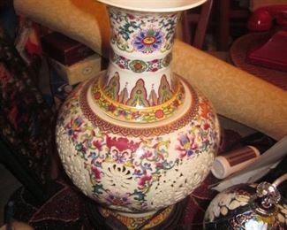 TIFFANY STYLE LIGHTING (HUNDREDS OF CHOICES)