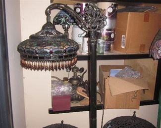 TIFFANY STYLE LIGHTING (HUNDREDS OF CHOICES)