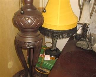 TIFFANY STYLE LIGHTING (HUNDREDS OF CHOICES)

