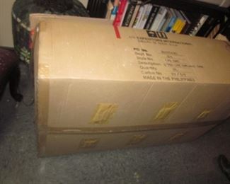 TIFFANY STYLE LIGHTING (HUNDREDS OF CHOICES)

