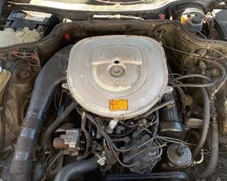 1987 Mercedes Benz 420 SEL (Vehicle just had extensive servicing/rebuild and is road ready)