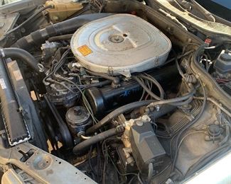 1987 Mercedes Benz 420 SEL (Vehicle just had extensive servicing/rebuild and is road ready)