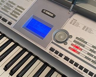 Yamaha DGX-203 76-Key Digital Grand Portable Keyboard