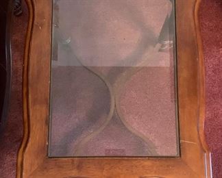 Glass Top End Table 20x21x26in HxWxD