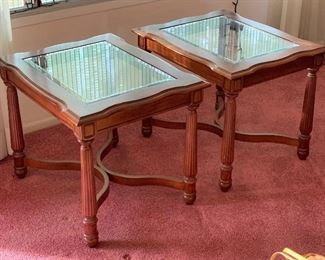 Glass Top End Table 20x21x26in HxWxD
Glass Top End Table #2 20x21x26in HxWxD