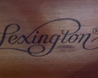 Lexington Mahogany Heirloom China Cabinet 89x60x17in HxWxD