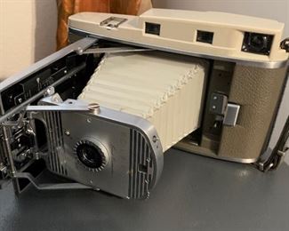 Polaroid 800 Land Camera