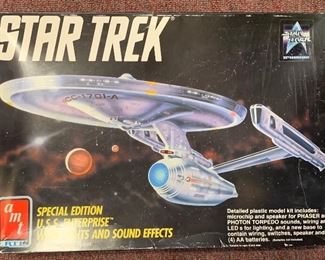 Star Trek AMT USS Enterprise 6957 Model