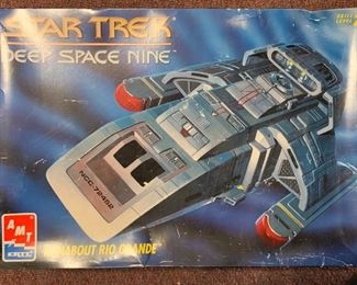 Star Trek AMT Deep Space Nine 8741 Model