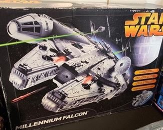 Star Wars Millennium Falcon Model 85949