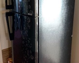 Samsung Compact Refrigerator R462 Multivoltage 68x24x27in HxWxD