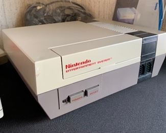 Nintendo 1985 NES-001 Game Console #1