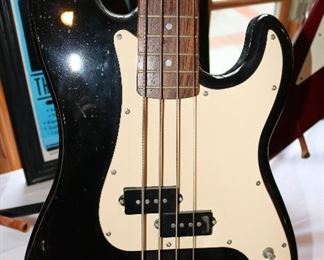 Fender Squire Bass