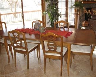 Dining Table  - 6 Chairs 3 Leafs