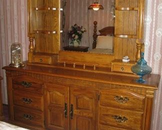 Brentwood Dresser with Mirror