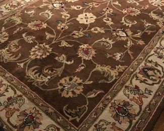 Beautiful area rug in warm tones